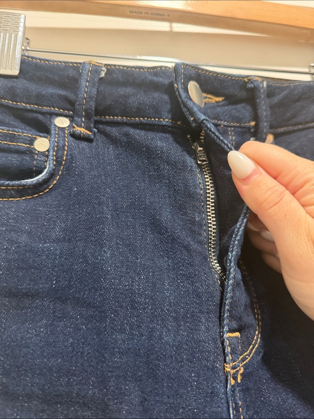 Zara Dark Wash High-Rise Flared Jeans Size‎ 2 - Picture 4 of 6